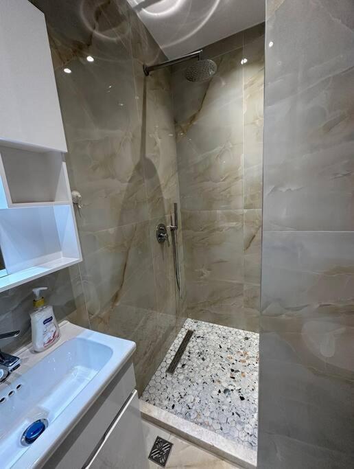 Studio City Center Тирана Экстерьер фото